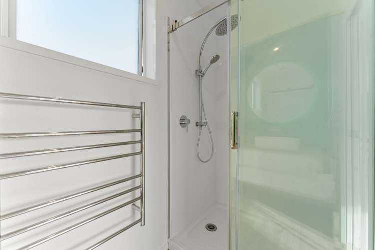 6 Te Moau Avenue Parakai_28