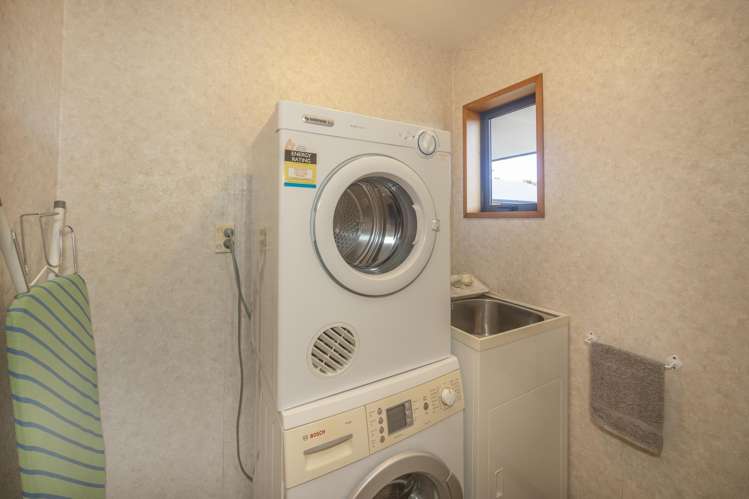 22 Jessop Street South Hill_12