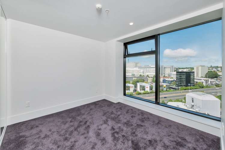 1305/8 Whitaker Place Grafton_8