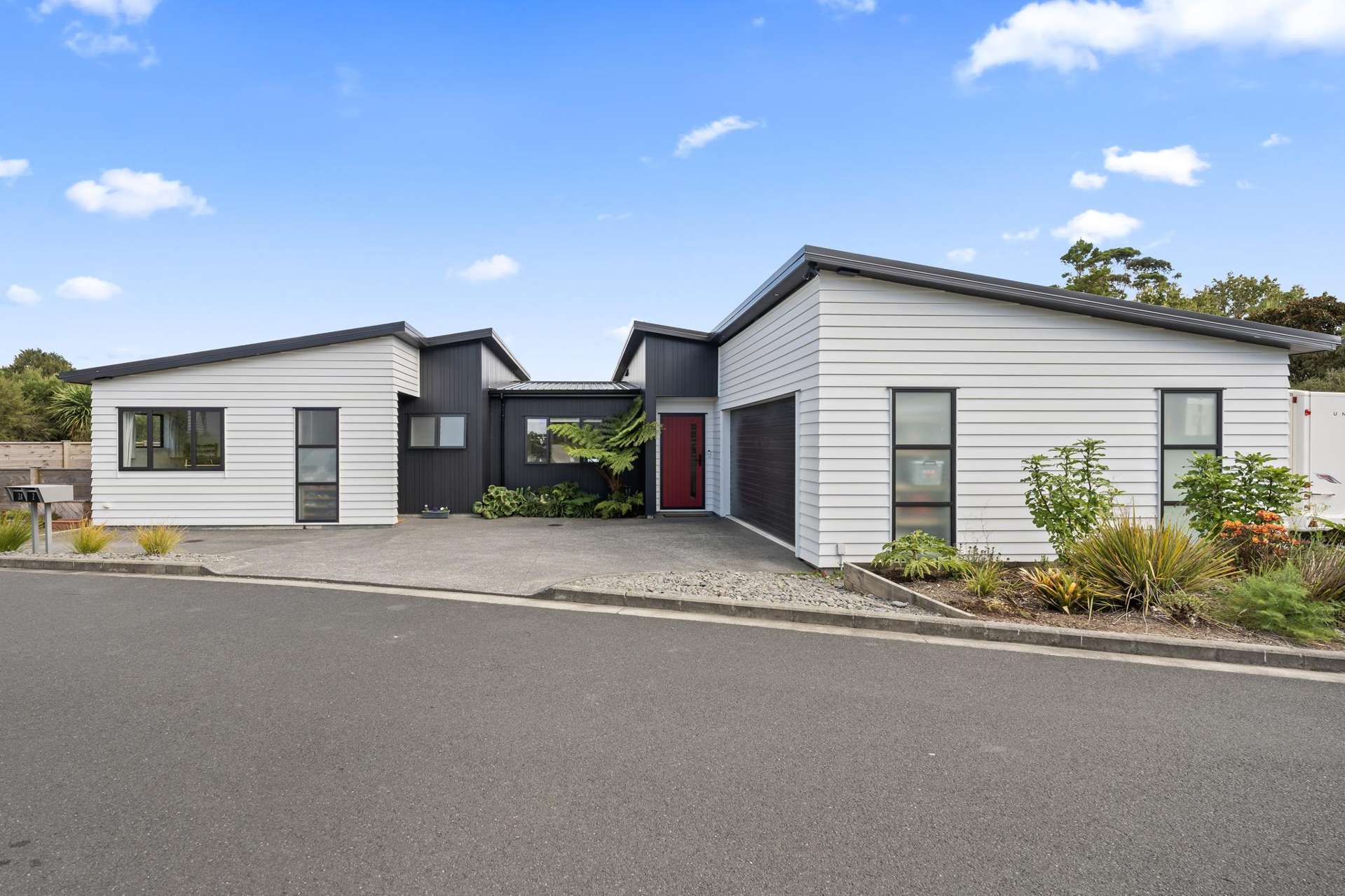 2 Odlin Lane Red Beach_0