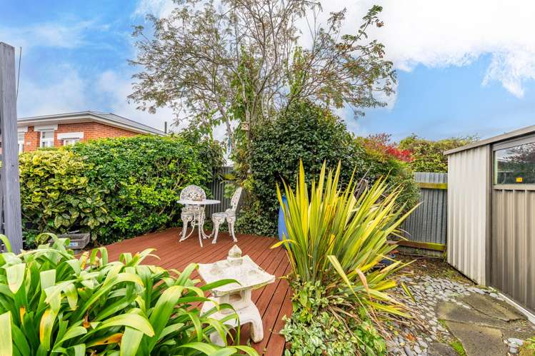 2/21 Oxford Street West End_10