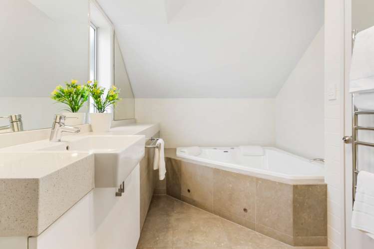 10 Nihill Crescent Mission Bay_18