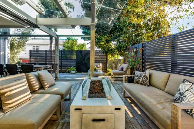 Inner-City Urban Oasis - Designed For Entertaining