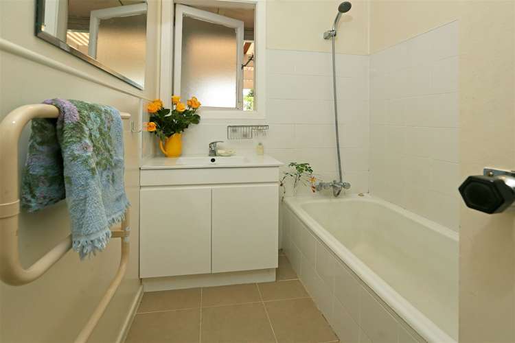 25 Neil Avenue Te Atatu Peninsula_10