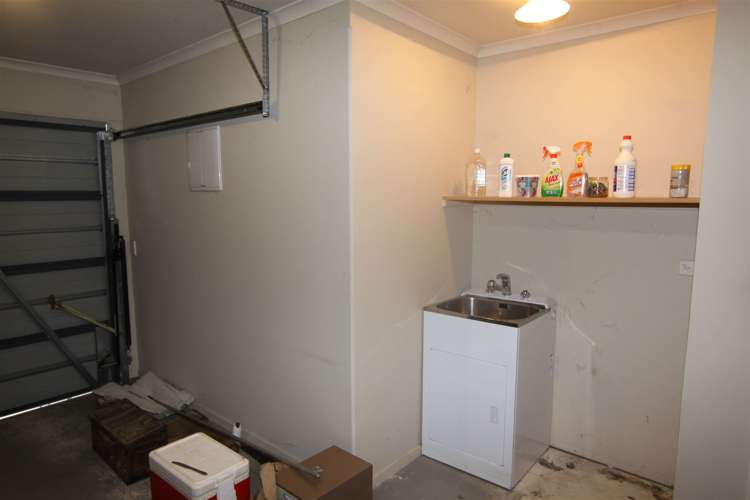 29 Kiwi Drive Highfield_13