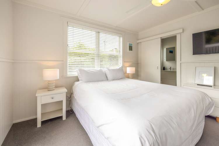 7 Surfdale Road Surfdale_11