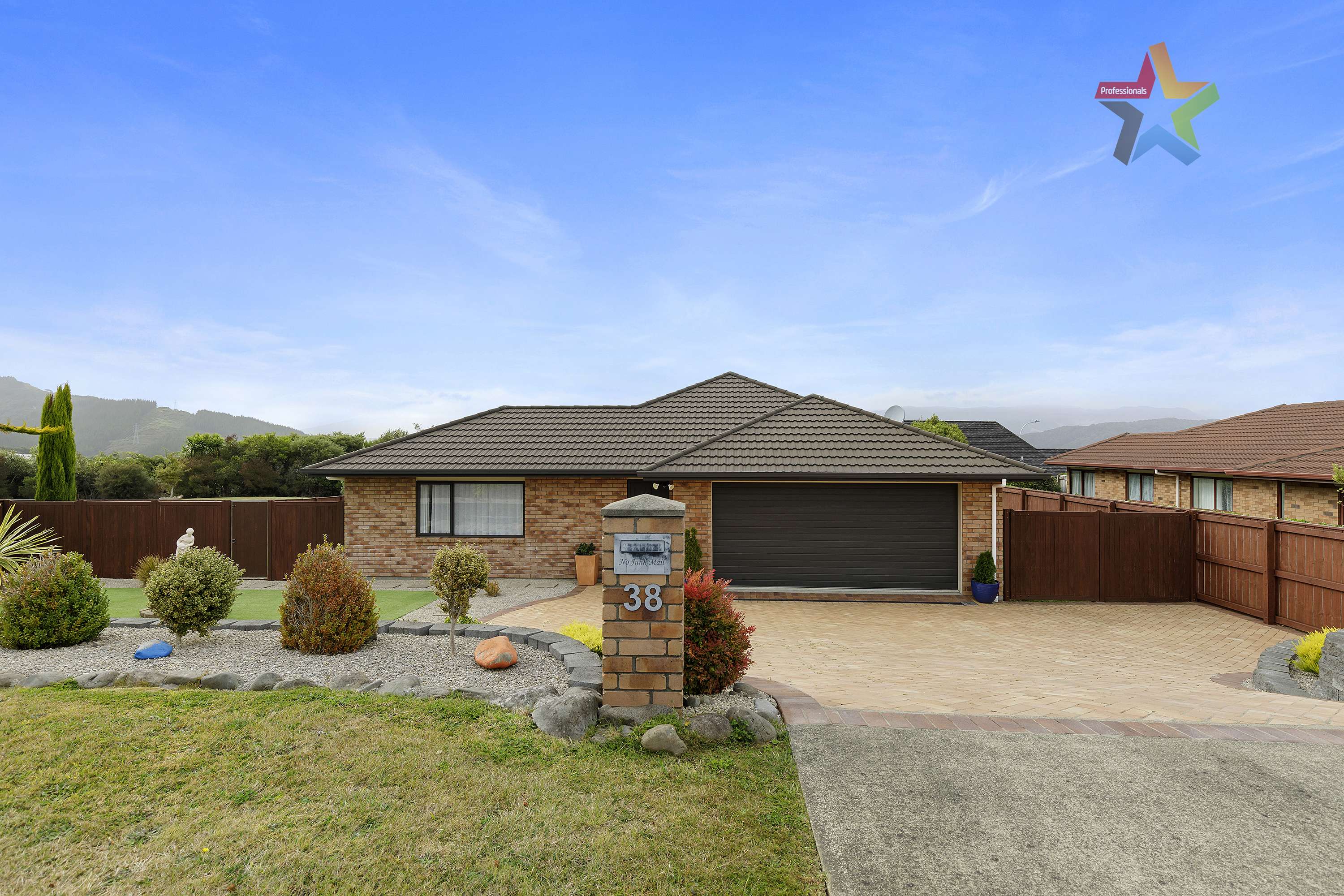 38 Kirton Drive Riverstone Terraces Upper Hutt City Houses for