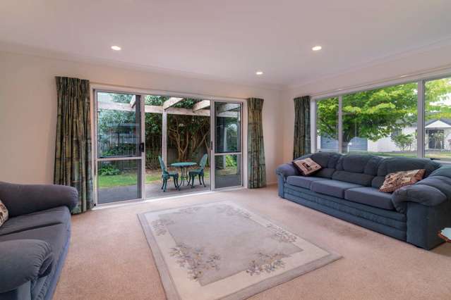 8 Ashmore Place Fairy Springs_1