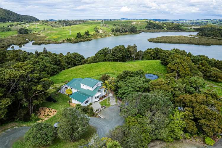 221 Mountain Road Maungaturoto_32