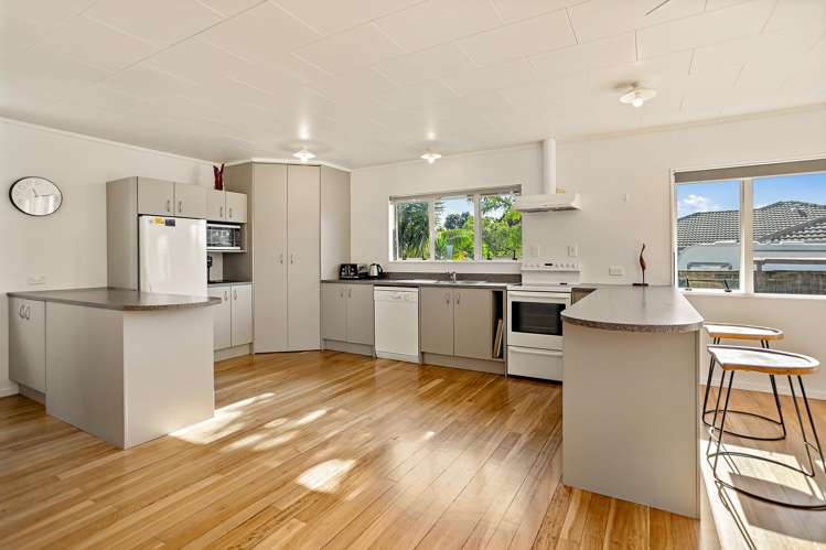 7 Ringwood Place Whitianga_12