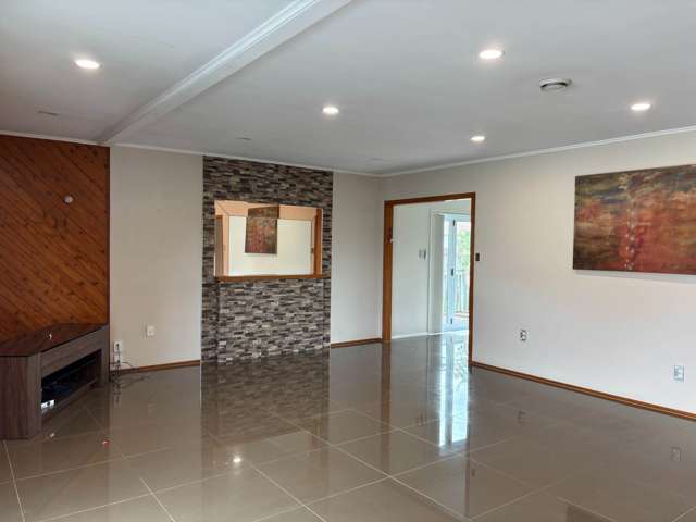 64 Edgewater Drive Pakuranga_3