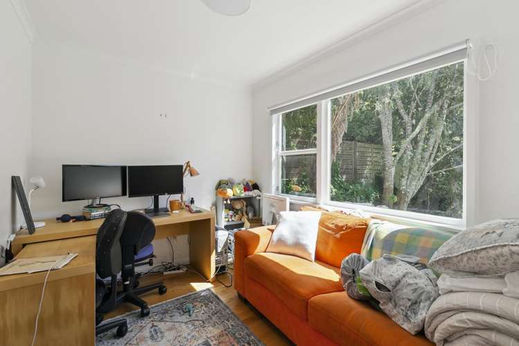 8 Cross Street Karori_6