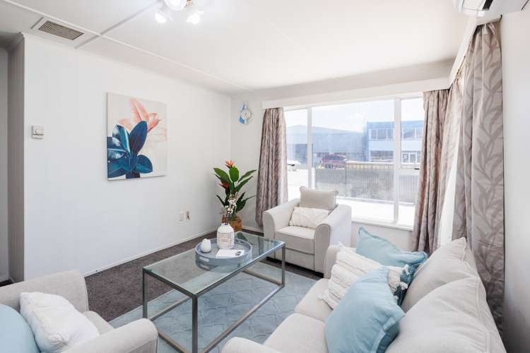 928 Tremaine Avenue Roslyn_8