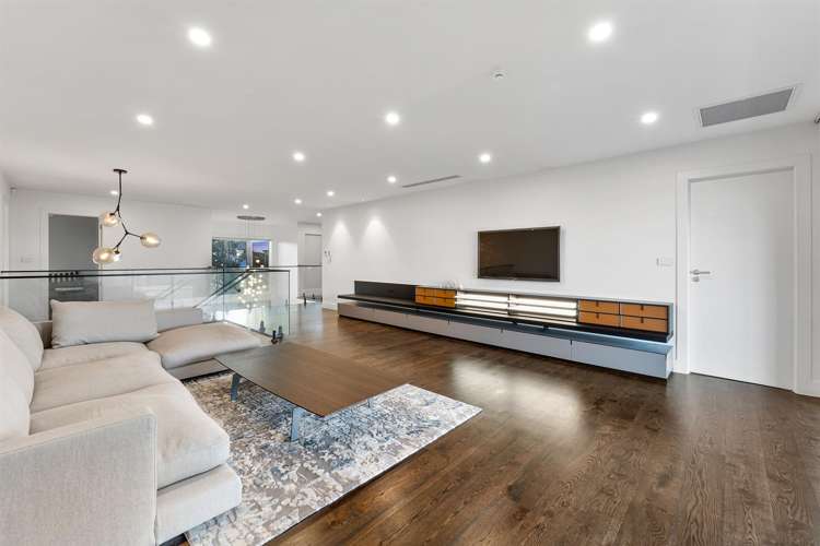 27 Bearing Parade Long Bay_26