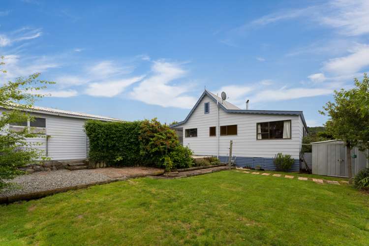 168 Waikawa Road Picton_24