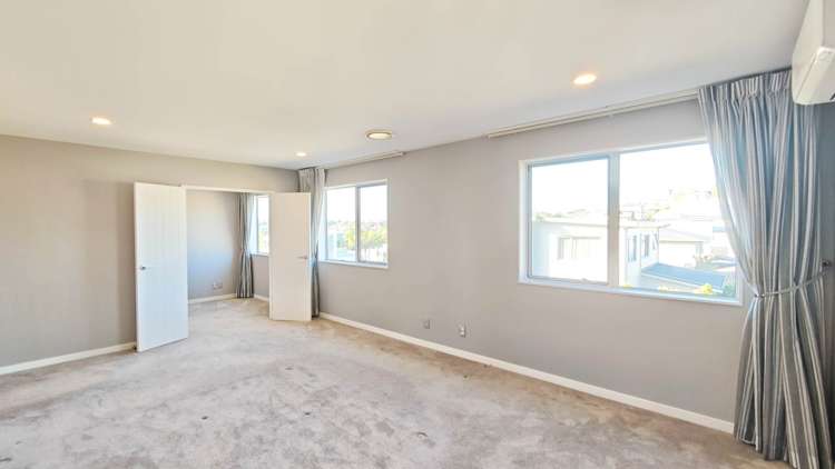 12 Fernhill Way Oteha_9