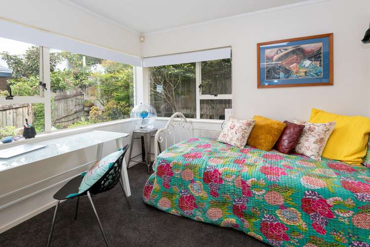 2/28 Parkhill Road Mellons Bay_14