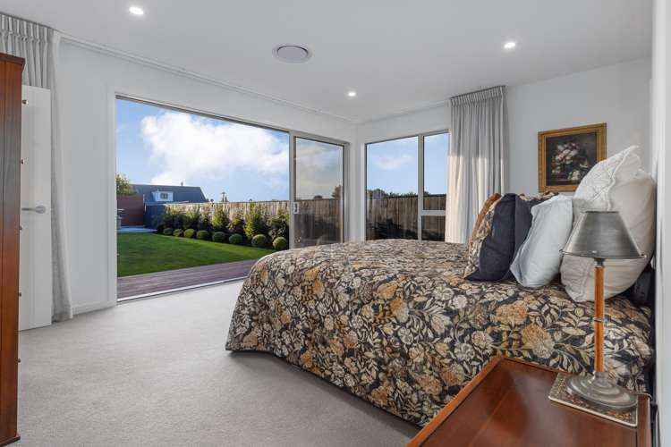 25 Phoenix Palms Grove Levin_12
