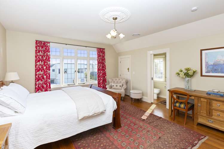 39 Holly Road Merivale_16