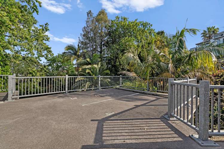 4/17 Cathedral Place Parnell_11