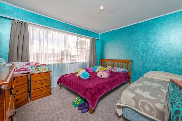 8 Benmore Place Manurewa_5