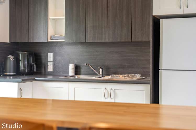 9 Military Road Boulcott_29