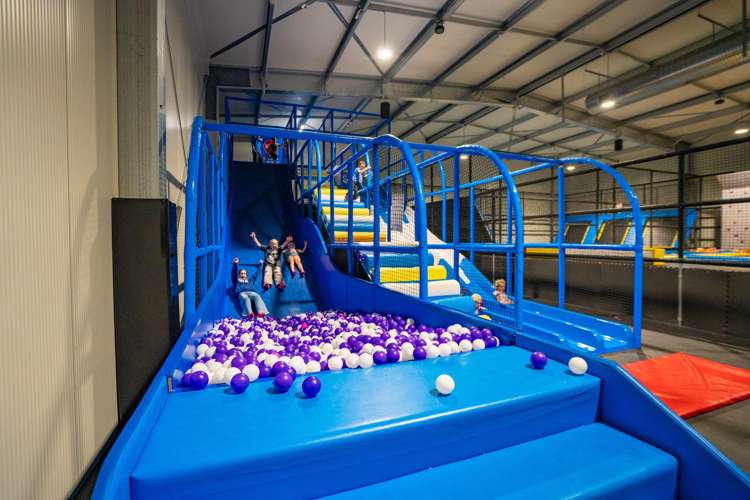 650 Lake Terrace Wharewaka_11