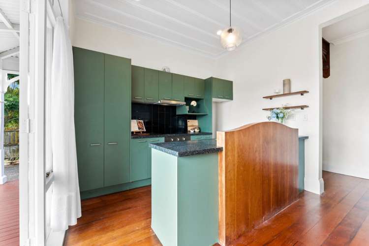 16 Earnslaw Crescent Clover Park_7