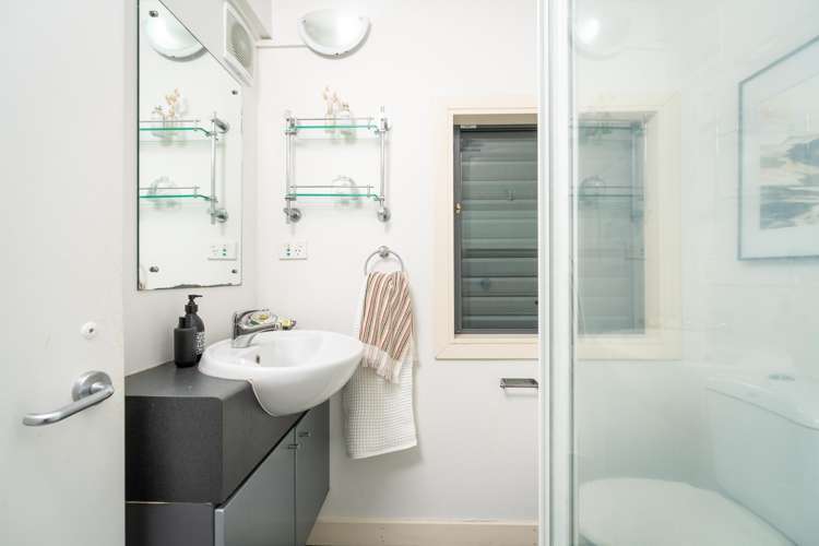 4/8 Leeds Street Te Aro_17