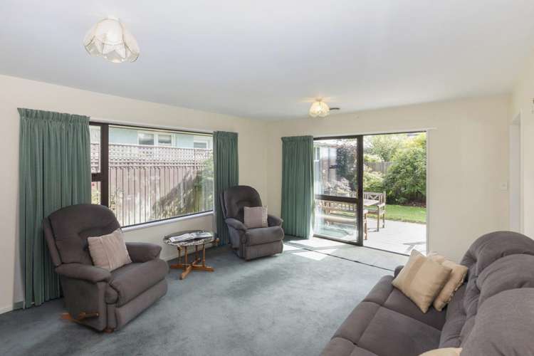 2/221 Harewood Road Bishopdale_1