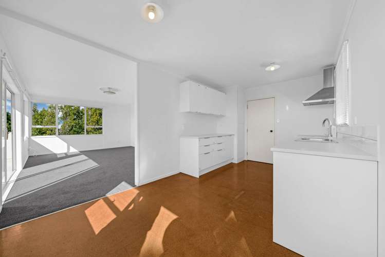 12 Target Road Totara Vale_7