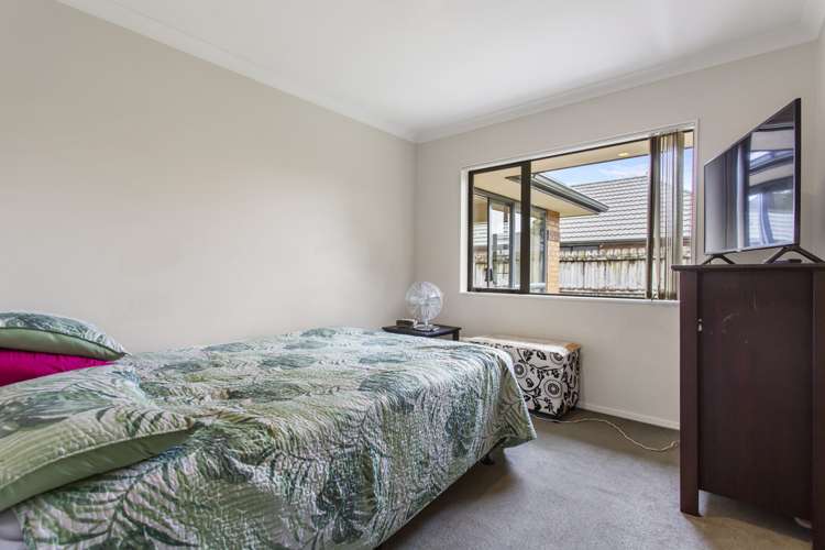 16 Old Park Place Takanini_12