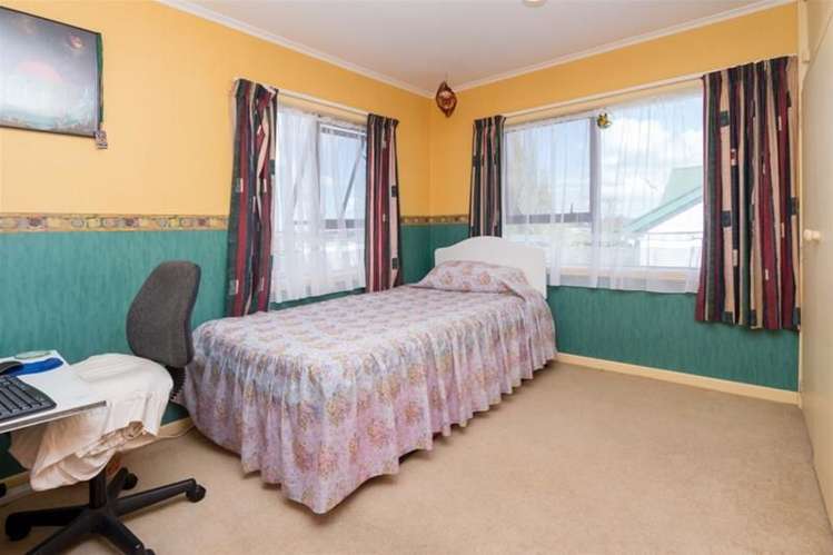 1/16 Vincent Street Howick_11