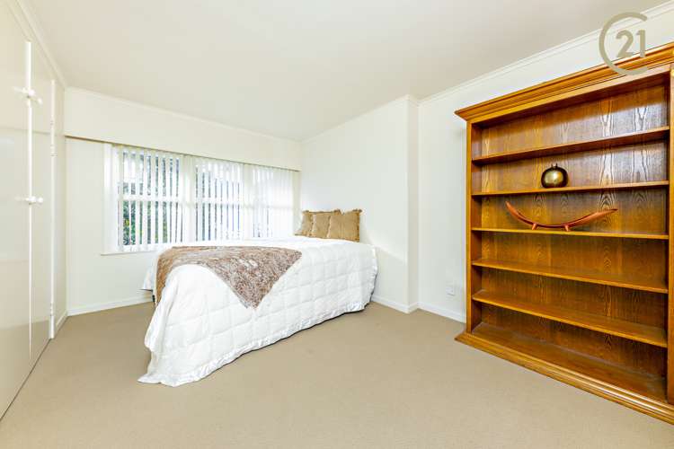 2 Boundary Road Opaheke_10