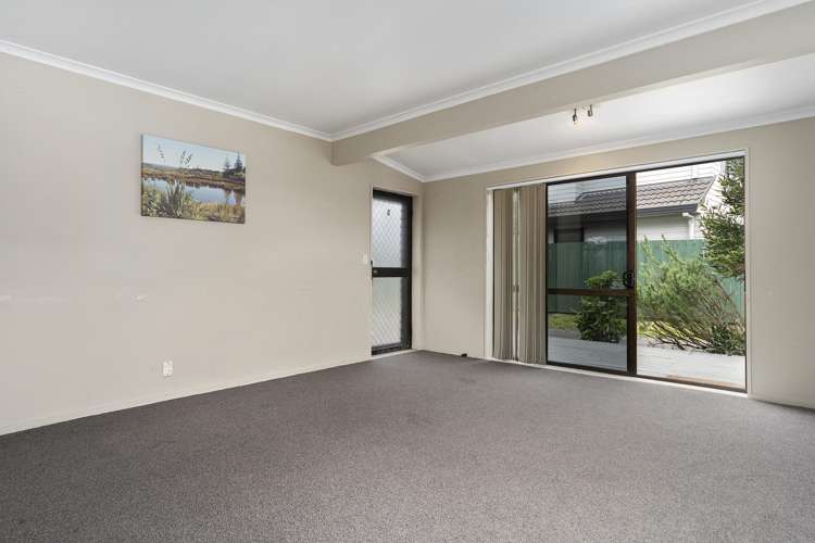 32 Heron Avenue East Matua_7