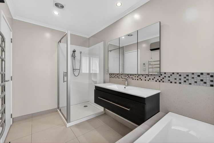 18 Lombardia Way Karaka_24