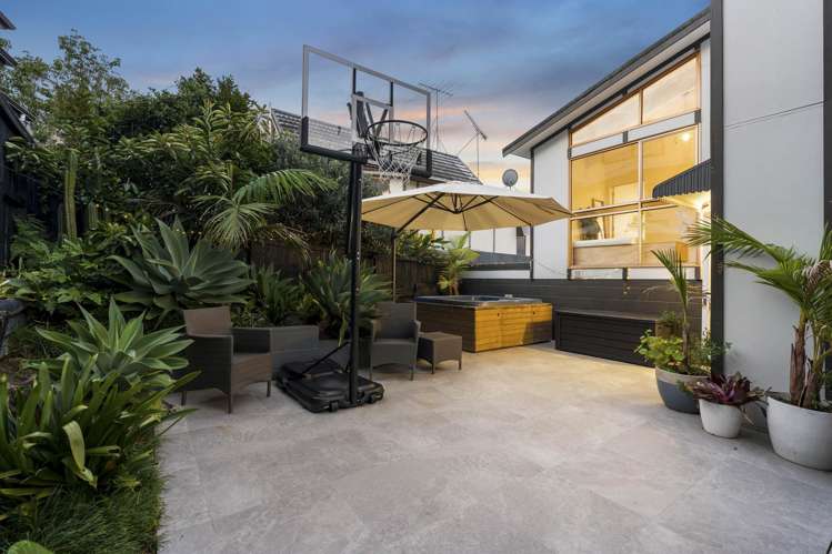 2/16 Sandiacre Way Browns Bay_6