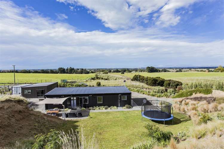 2/285 Maskells Road Balcairn_0