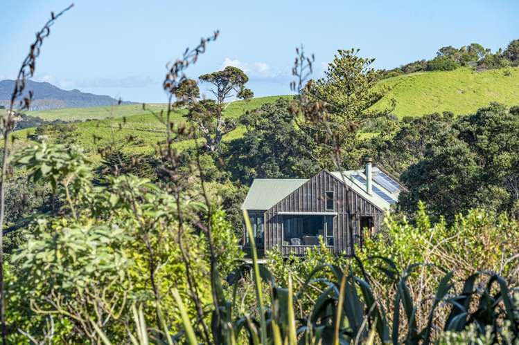 16 South Pacific Road Rakino Island_43