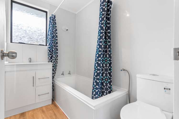 2/27 Scott Road Papakura_26