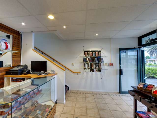 8/51 William Pickering Drive Rosedale_3