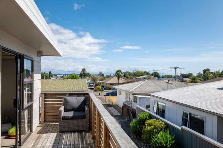 2/10 Chisnall Street Stoke_12