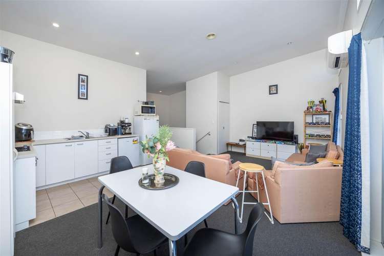 Unit 2 at 6 Ken Browne Drive Te Rapa_10