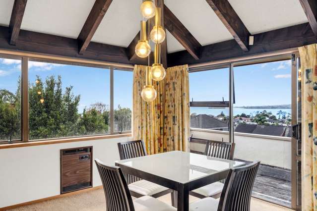 8 and 10 Beach Road Mellons Bay_3