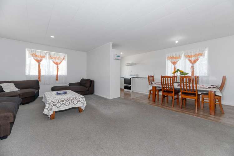 2/21 Lancaster Road Beach Haven_7