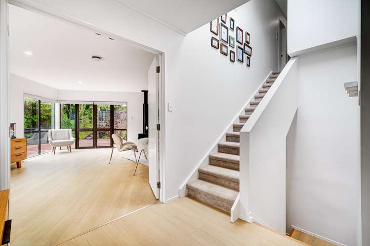 8 Stitchbird Close Murrays Bay_12