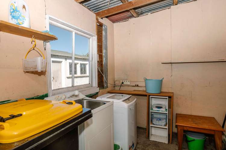 66 Allardice Street Dannevirke_12