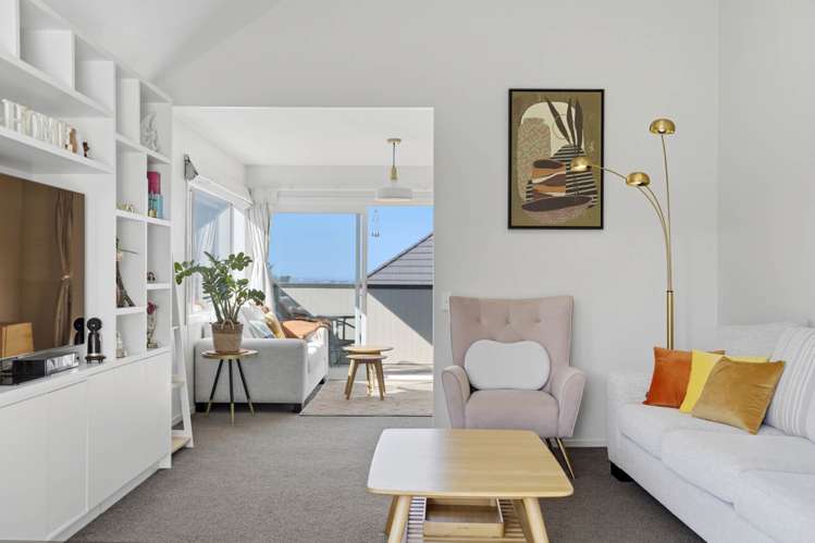 2/20 Tui Glen Road_4