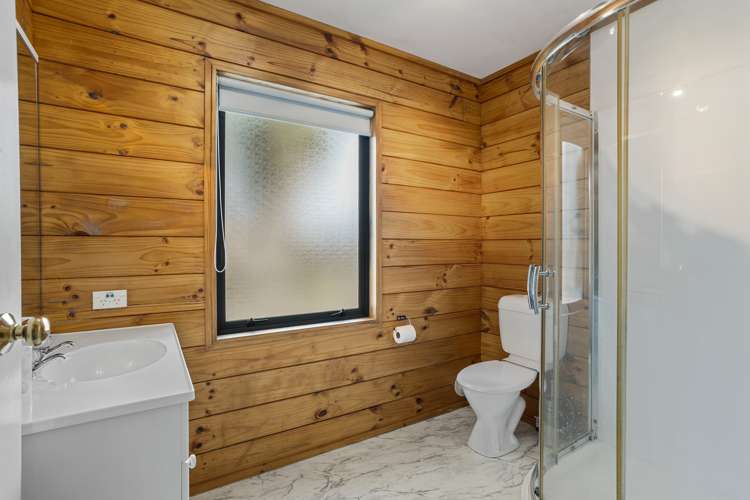 37 Shelly Bay Road Beachlands_13