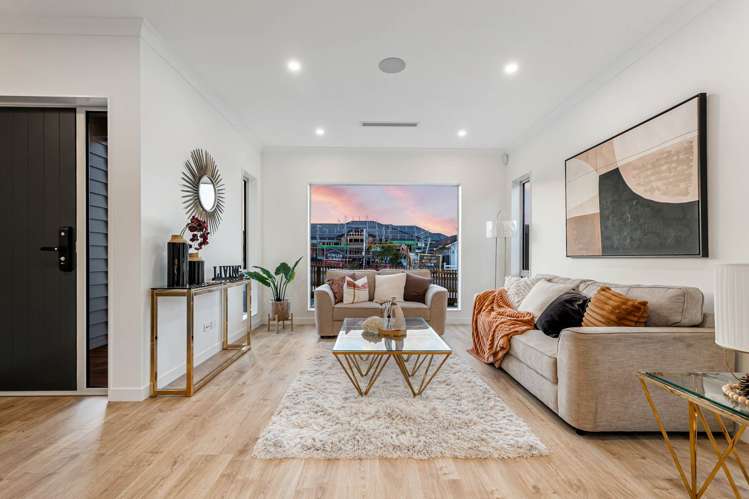 75 Parish Drive_4